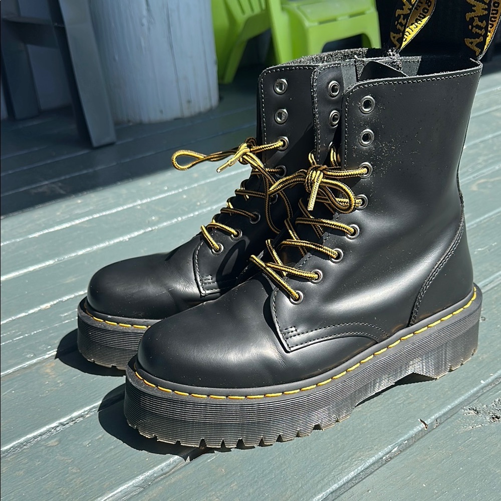 Dr. Martens jardon boot